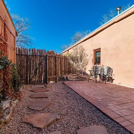 Canyon Getaway- Courtyard, Canyon Rd & Plaza, 1br * Santa Fe