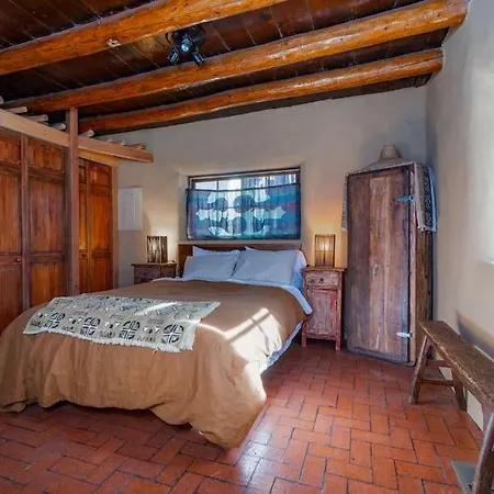 Canyon Getaway- Courtyard, Canyon Rd & Plaza, 1br Holiday home Santa Fe
